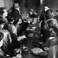 La mensa del popolo, foto in Archivio Anpi, Bologna.